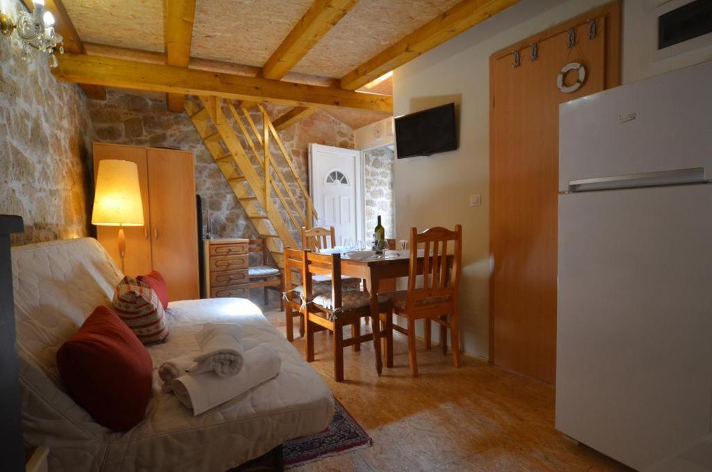 Studio Apartment La Maison De Catherine Rovinj Exterior foto